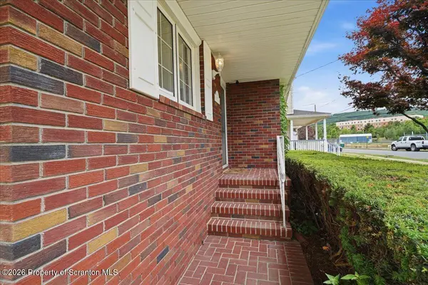 1723 Dorothy ST, Scranton, PA 18504