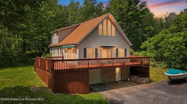140 Sunset ST,  Greenfield Twp,  PA 18407