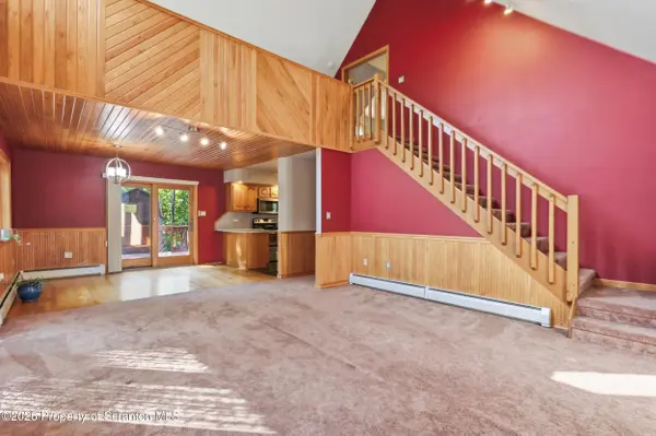 140 Sunset ST, Greenfield Twp, PA 18407