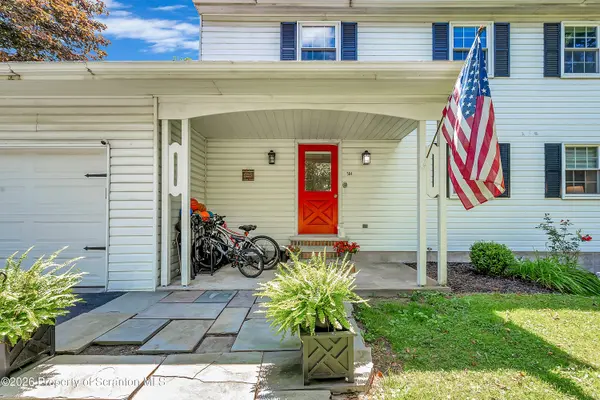 504 Old Colony RD, South Abington Twp, PA 18411