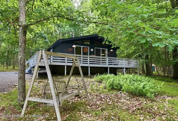 182 Robin WAY, Lackawaxen, PA 18435
