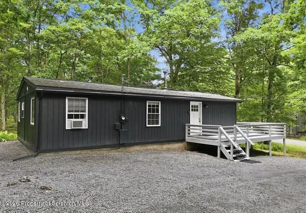 182 Robin WAY, Lackawaxen, PA 18435