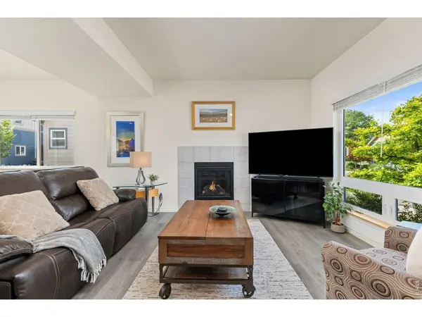 1324 Country, Longmont, CO 80501