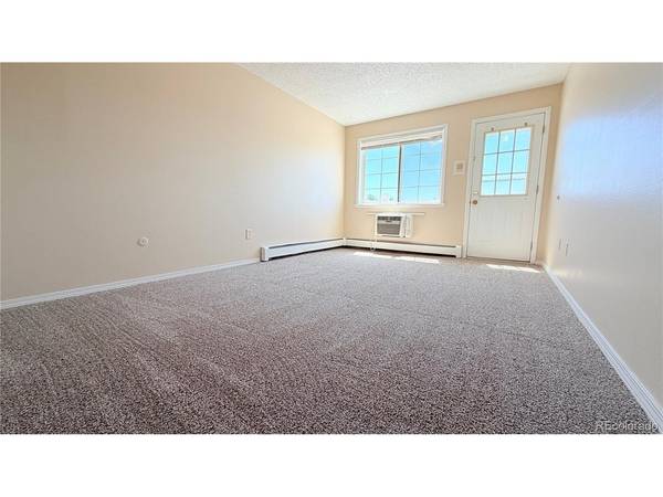 1064 Chambers #207, Aurora, CO 80011
