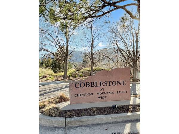 422 Cobblestone, Colorado Springs, CO 80906