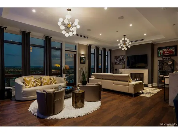 7600 Landmark #902-2, Greenwood Village, CO 80111