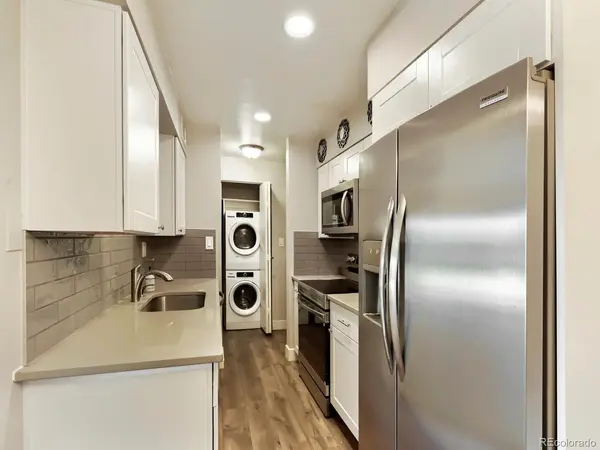 190 E Highline #202, Centennial, CO 80122