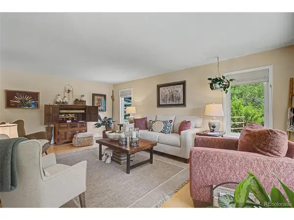216 W Cheyenne Mountain, Colorado Springs, CO 80906