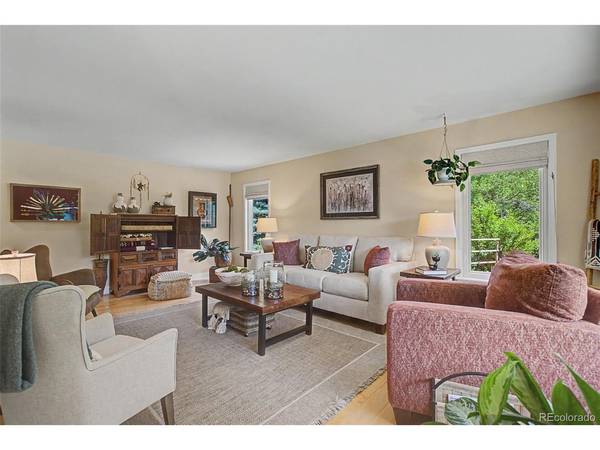 216 W Cheyenne Mountain, Colorado Springs, CO 80906