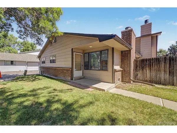 21 Newark #D, Aurora, CO 80012