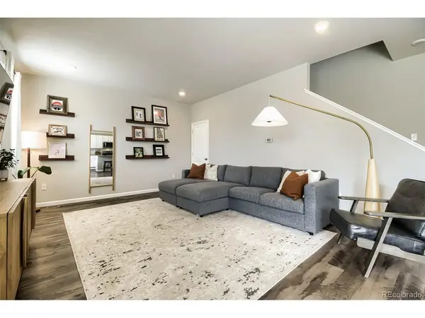 27104 E Archer, Aurora, CO 80018