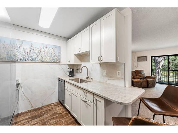 1200 Golden #204, Golden, CO 80401