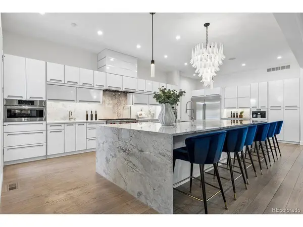 2821 E Cedar #17, Denver, CO 80209