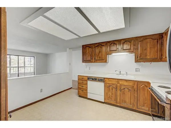 2868 S Heather Gardens #210, Aurora, CO 80014