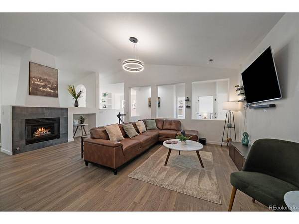 23043 E Ontario #T-8-105, Aurora, CO 80016