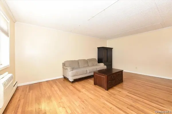 295 Merrick RD #4A, Amityville, NY 11701