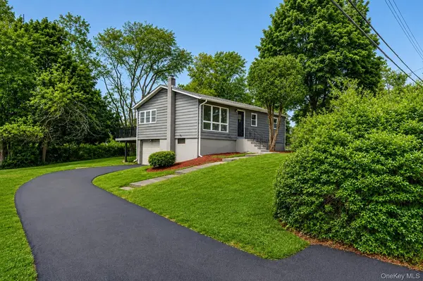 4 Maple LN, Monroe, NY 10950