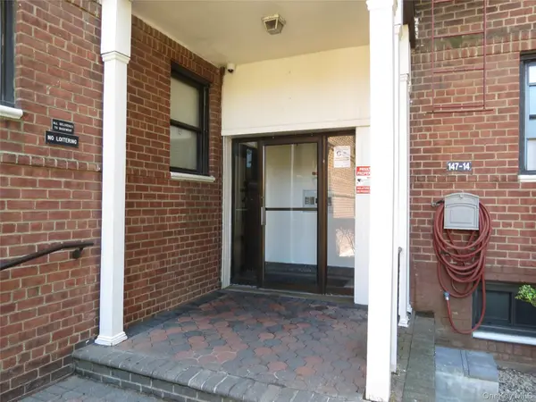 147-14 84th RD #2A, Briarwood, NY 11435