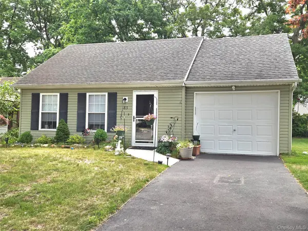 183 Kingston DR, Ridge, NY 11961