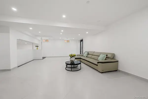 157-51 Rose AVE, Flushing, NY 11355