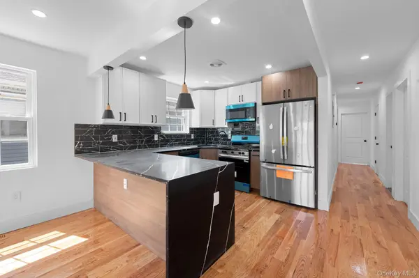 15815 N Conduit AVE, Jamaica, NY 11434