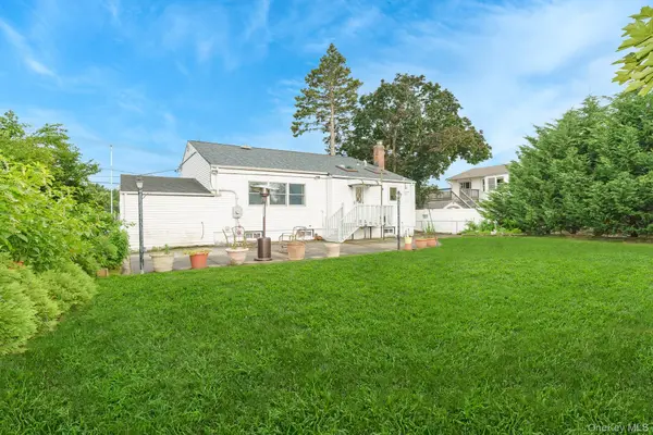 195 N Albany AVE, Massapequa, NY 11758