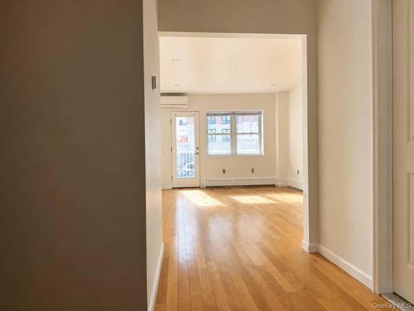 251 W Broadway #210, Long Beach, NY 11561
