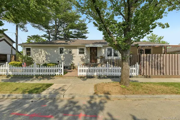 7814 Langdale ST, New Hyde Park, NY 11040