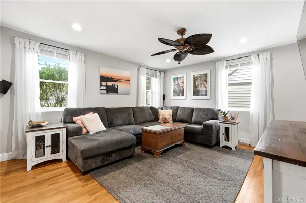 178 New Hampshire AVE, Massapequa, NY 11758