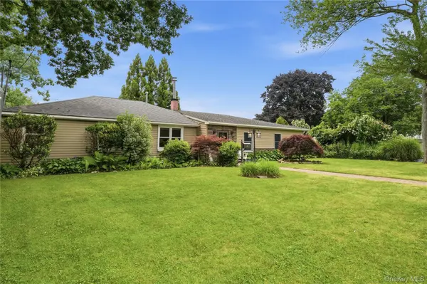 178 New Hampshire AVE, Massapequa, NY 11758
