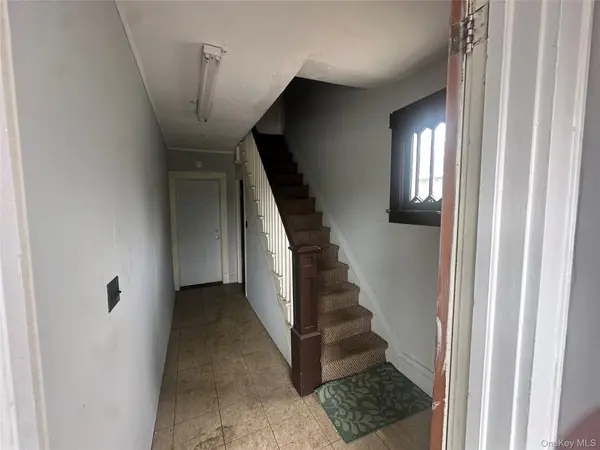 11 Post AVE #2, Westbury, NY 11590