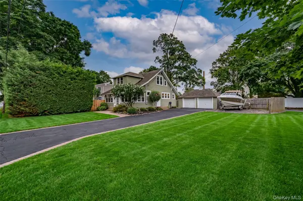 116 Railroad AVE, Saint James, NY 11780