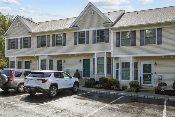 203 Alexandra CT, Carmel, NY 10512