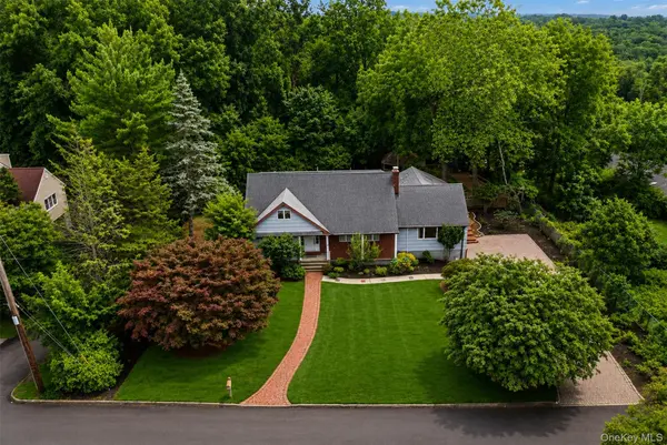 11 Hillside CT, Suffern, NY 10901
