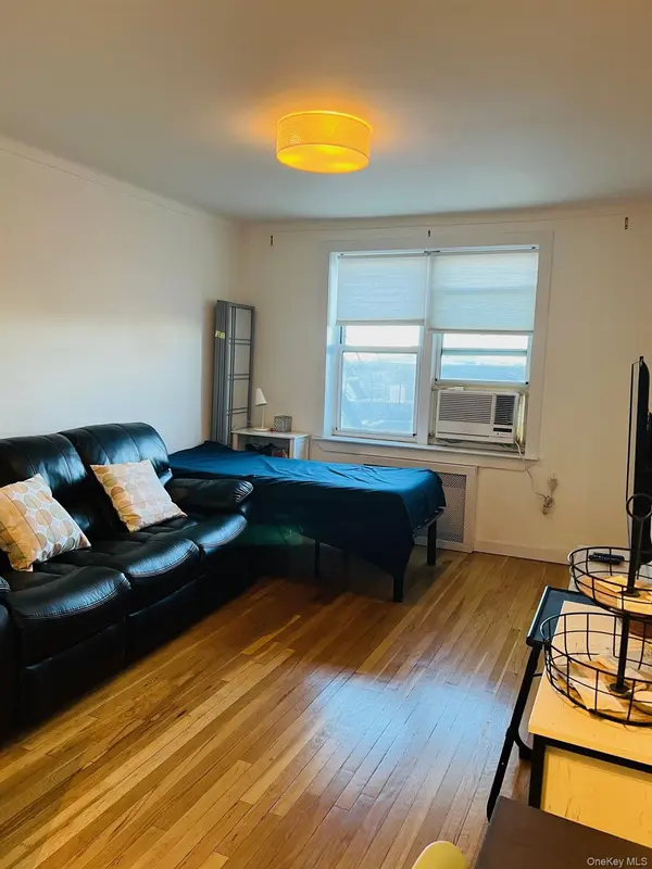 110-20 71st Ave #416, Forest Hills, NY 11375