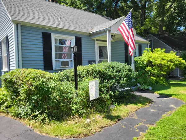 3 Vanamee ST, Newburgh, NY 12550