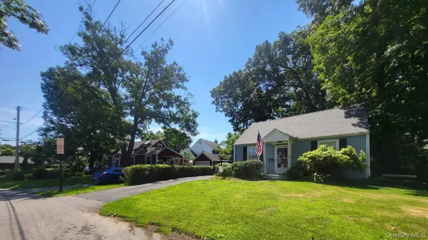 3 Vanamee ST, Newburgh, NY 12550