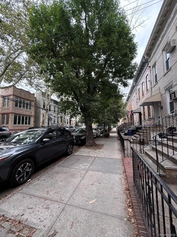 5926 Grove ST, Ridgewood, NY 11385