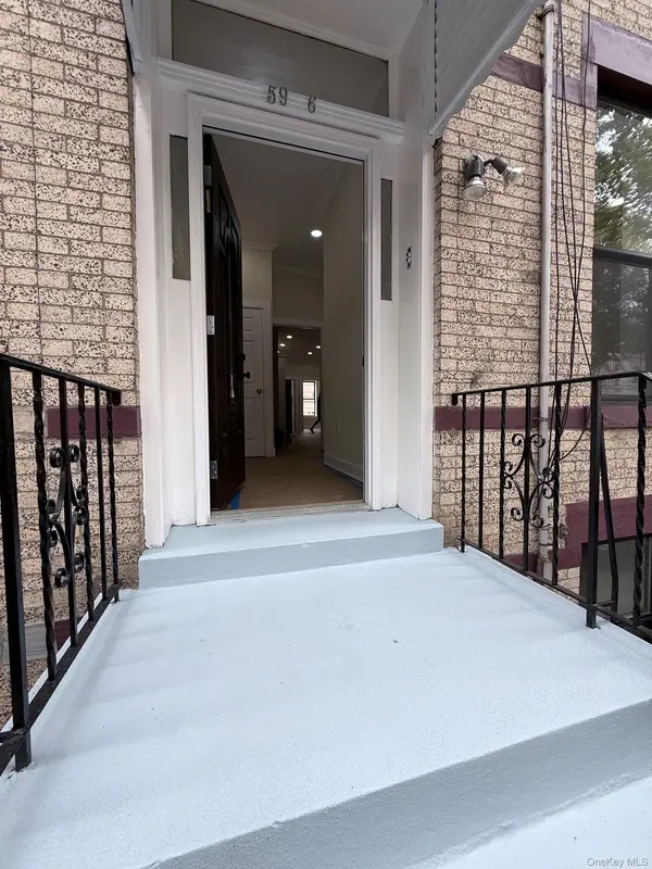 5926 Grove ST, Ridgewood, NY 11385