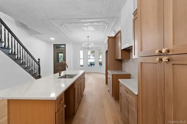 2571 Bainbridge AVE, Bronx, NY 10458