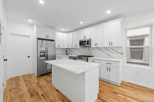 131-19 86th RD, Richmond Hill, NY 11418