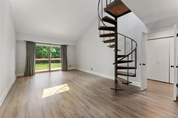 18 Bronxville Glen DR #3-12, Bronxville, NY 10708