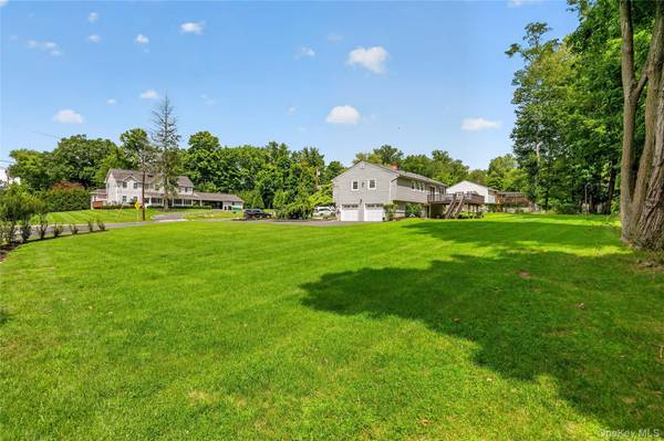 6 Linda LN, Pearl River, NY 10965