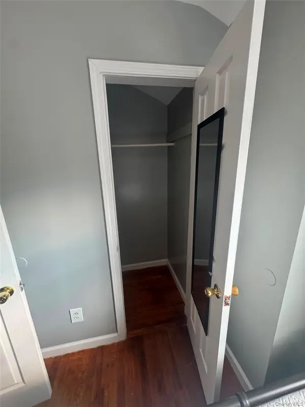 Address not disclosed, Jamaica, NY 11433