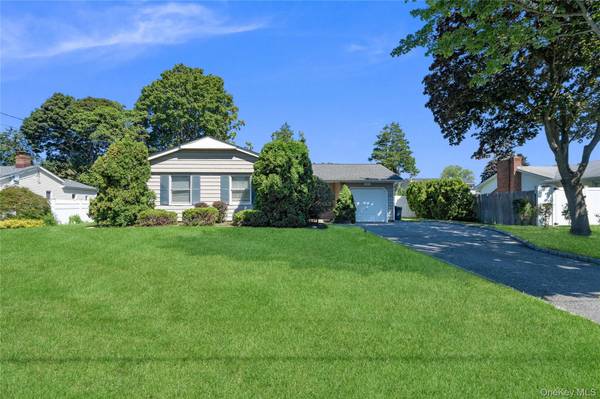 120 Budenos DR, Sayville, NY 11782