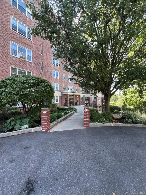 280 Collins AVE #2B, Fleetwood, NY 10552
