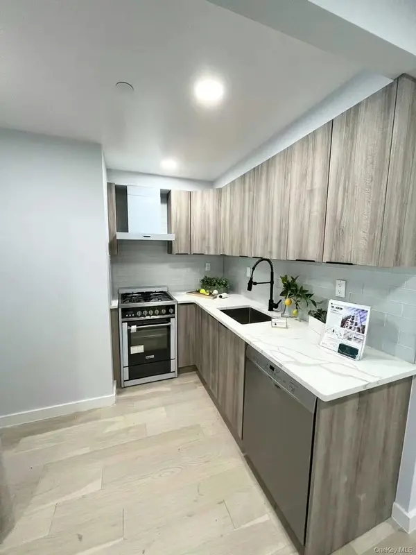 37-32 89th ST #2C, Jackson Heights, NY 11372