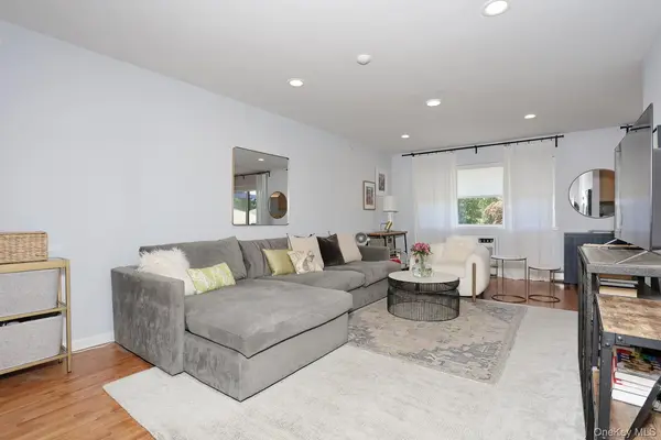 174 Sierra Vista LN, Valley Cottage, NY 10989