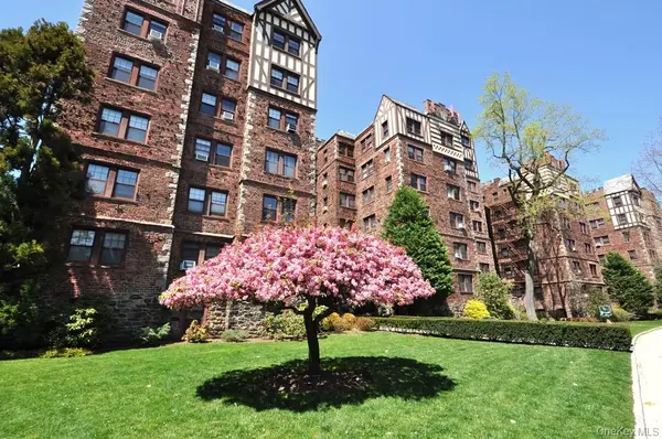 209 Garth RD #2M, Scarsdale, NY 10583