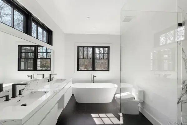 46 Towhee TRL, East Hampton, NY 11937